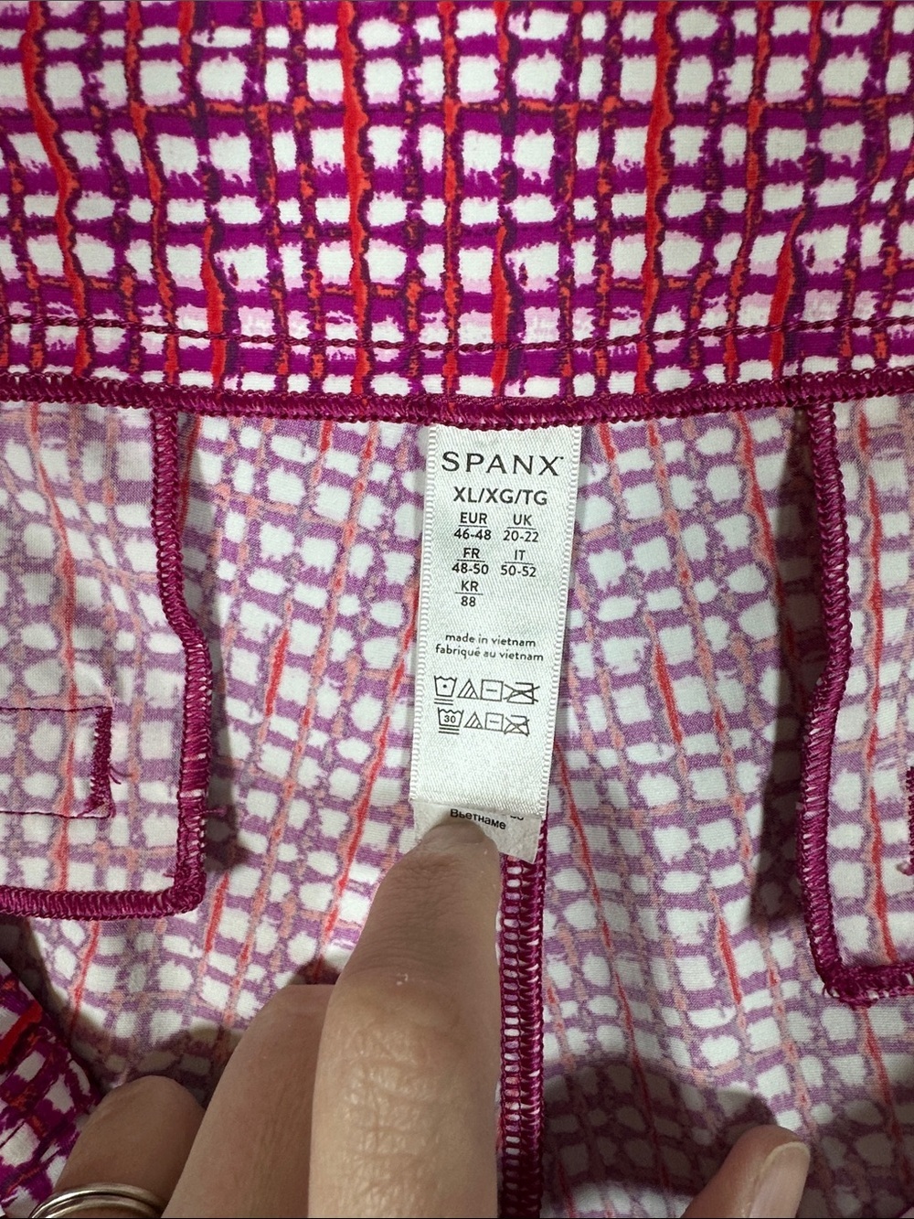 SPANX Sunshine Shorts Hibiscus Gingham UPF 50+ Women’s Size XL - Picture 6 of 8